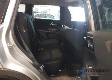 2023 Mitsubishi Outlander Es 2.5 S-Awc z USA, uszkodzony, nr VIN JA4J4TA88PZ015540